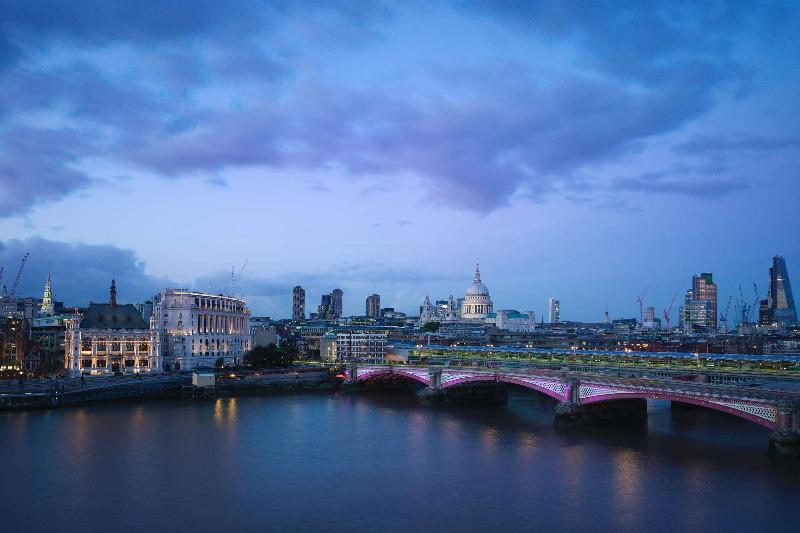 هتل Sea Containers London