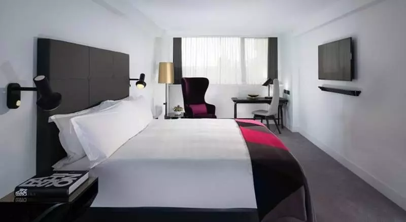 בית מלון כפרי Sea Containers London