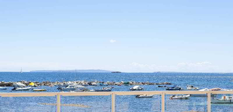 בית מלון כפרי The Ibiza Twiins 4* Sup