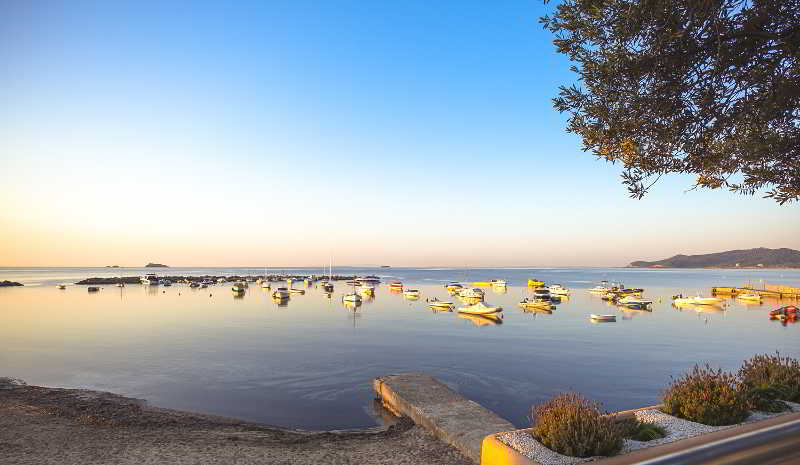 בית מלון כפרי The Ibiza Twiins 4* Sup