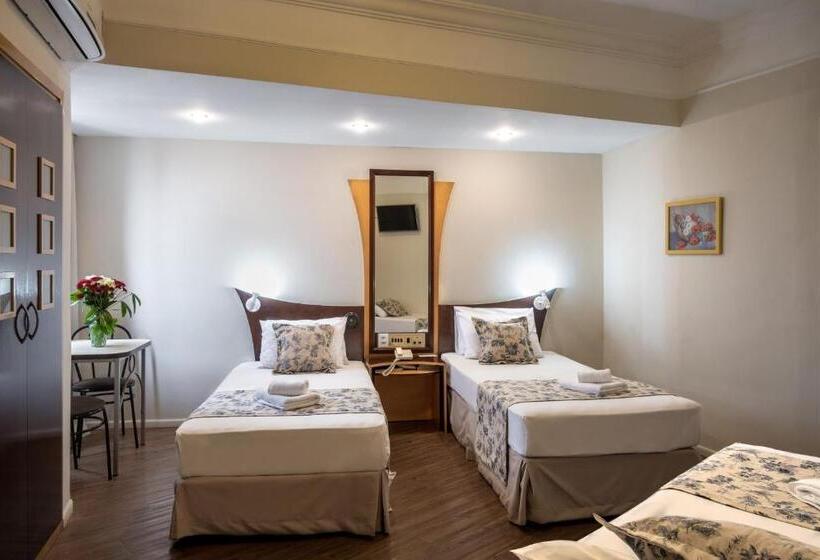 בית מלון כפרי Tower Franca