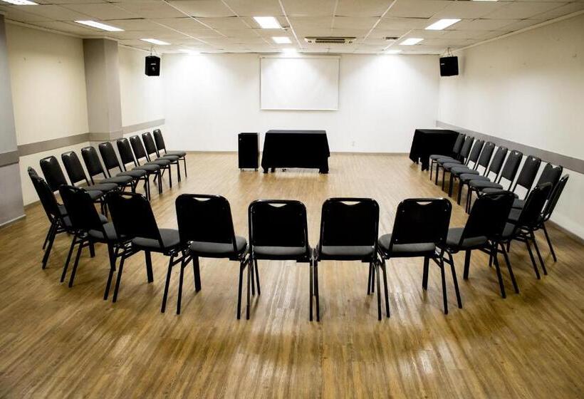 בית מלון כפרי Tower Franca