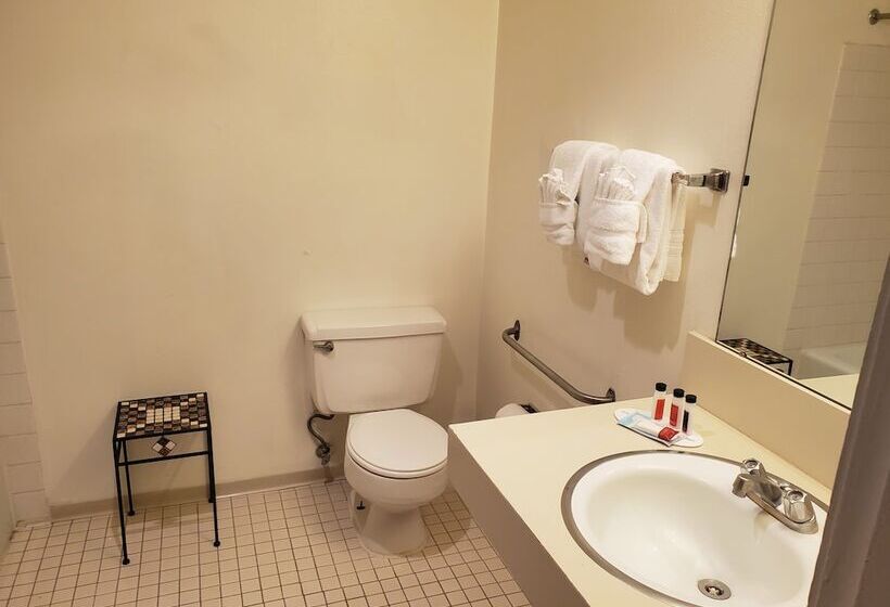 ホテル Travelodge By Wyndham Laramie