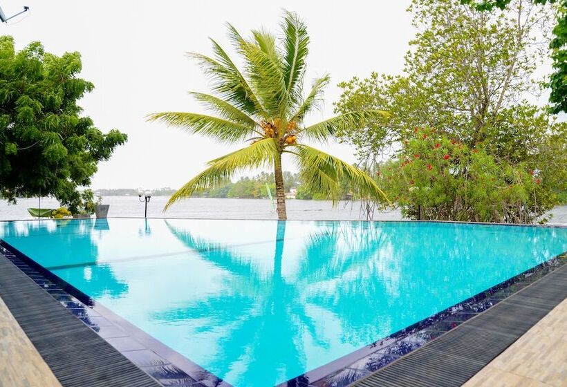 Laluna Ayurveda Resort