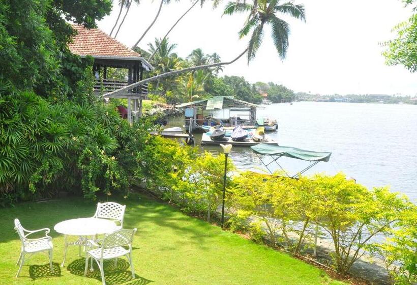 Laluna Ayurveda Resort