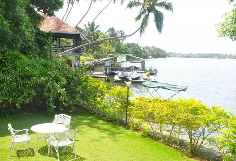 Laluna Ayurveda Resort