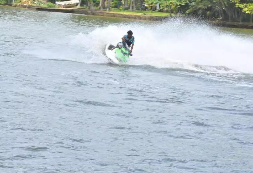 Laluna Ayurveda Resort