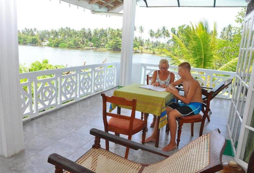 Laluna Ayurveda Resort