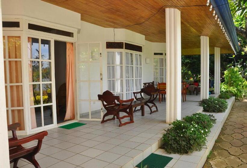 Laluna Ayurveda Resort