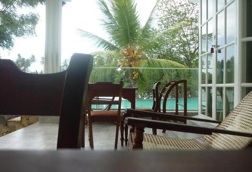 Laluna Ayurveda Resort