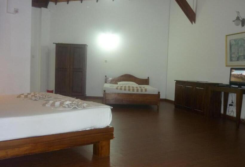 Laluna Ayurveda Resort