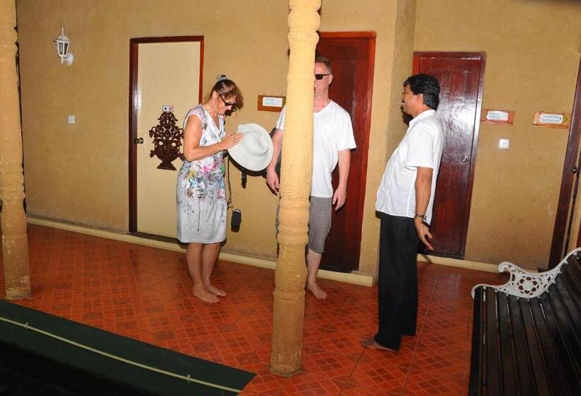 Laluna Ayurveda Resort