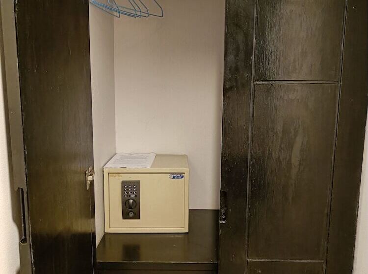 بنسيون Noble House Patong