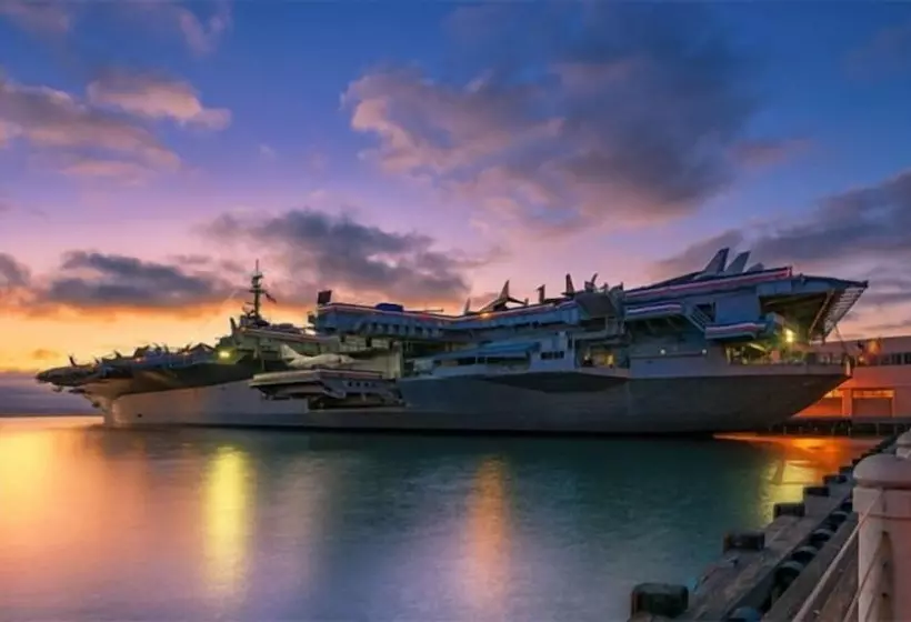 Pier South Resort, Autograph Collection