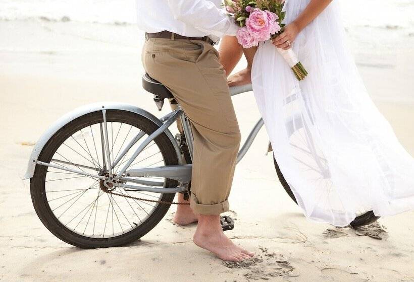 Pier South Resort, Autograph Collection