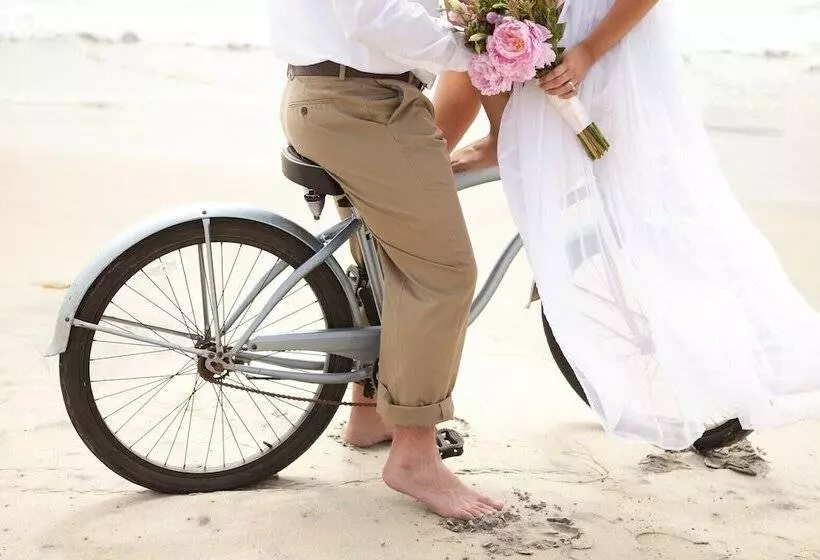 Pier South Resort, Autograph Collection