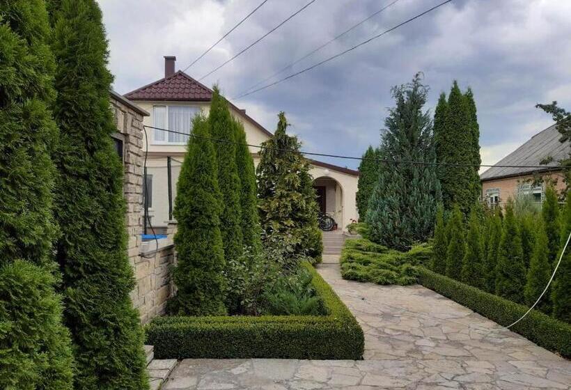 فندق صغير садиба