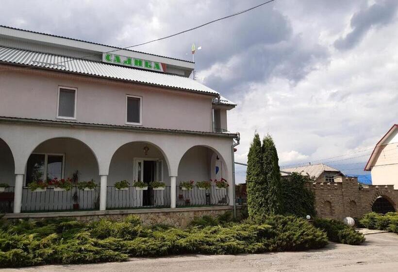 فندق صغير садиба