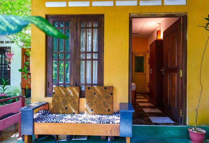 تختخواب و صبحانه Green Orange Villa