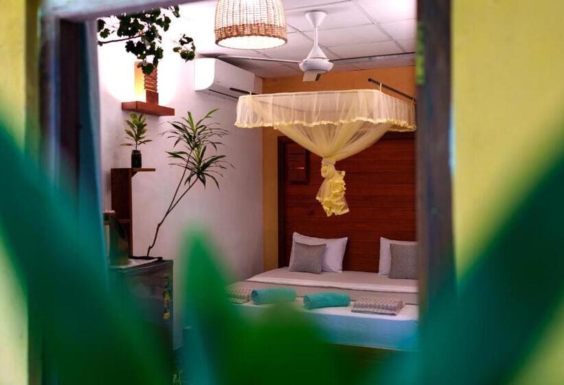 تختخواب و صبحانه Green Orange Villa