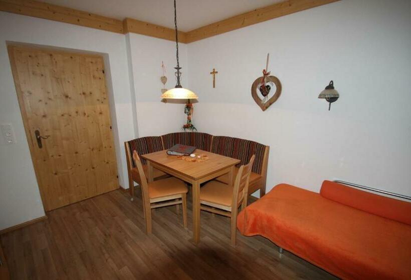 ホテル Alpenbauernhof Gröbenhof