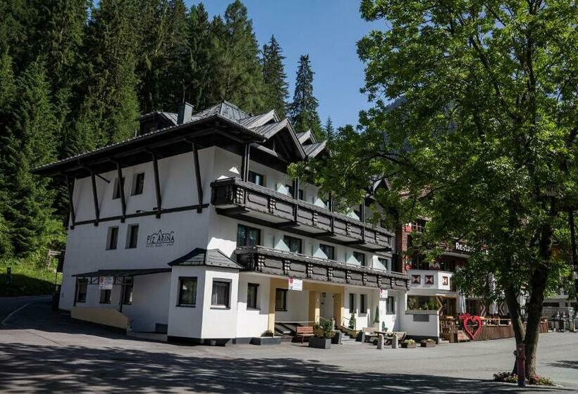 בית מלון כפרי Piz Arina