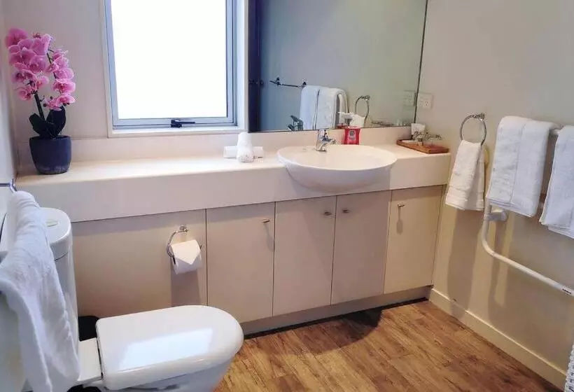 Lovely Apartment Amazing Lake & Mountain Views