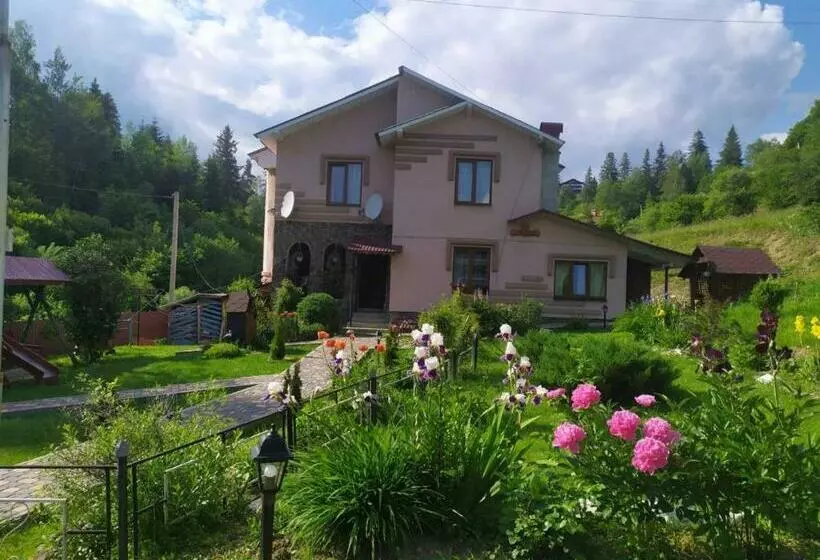 ペンション бодрість карпат