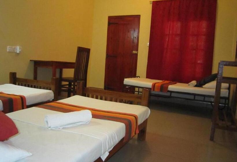 ペンション Dinuka Village