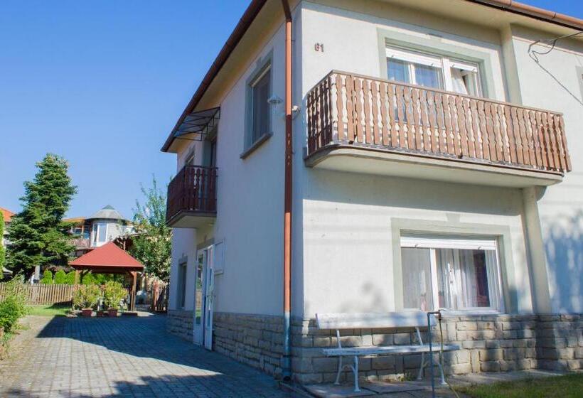 بنسيون Haus Margit