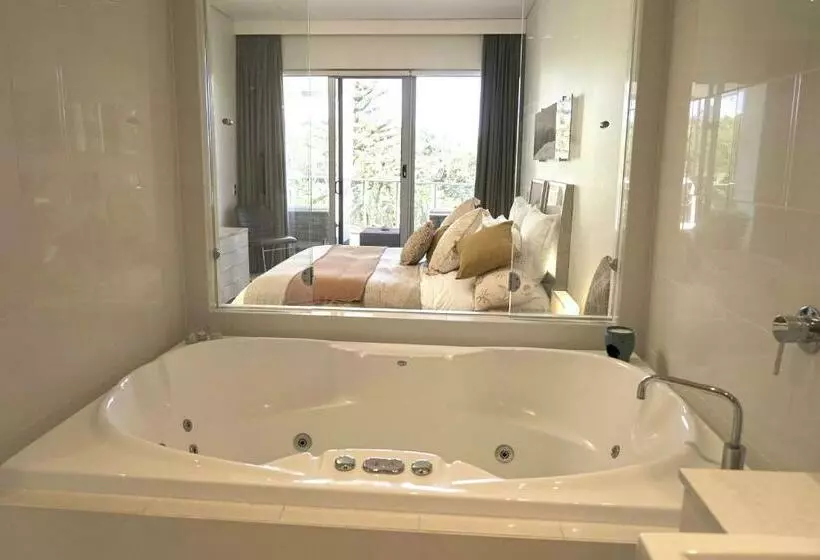 Peppers Balé Luxury Beach Accommodation Kingscliff   Privately Let