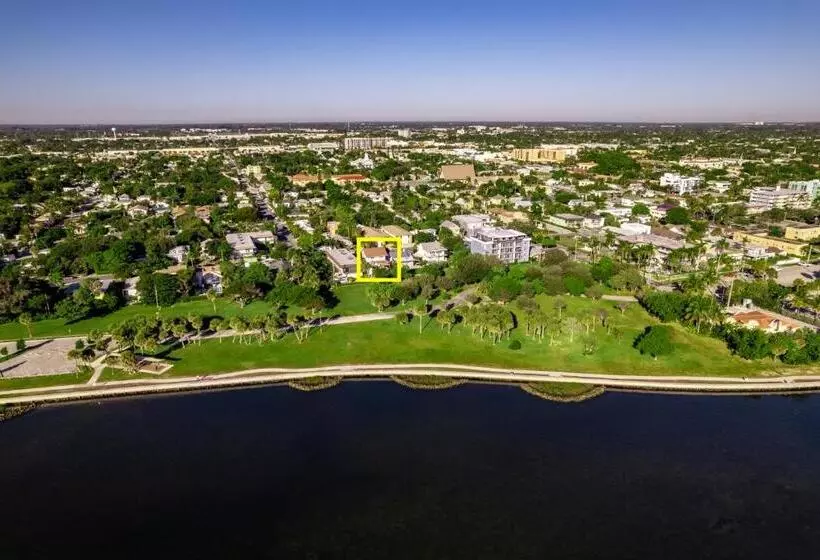 Historic Waterfront Estate With Yard & Modern Kitchen