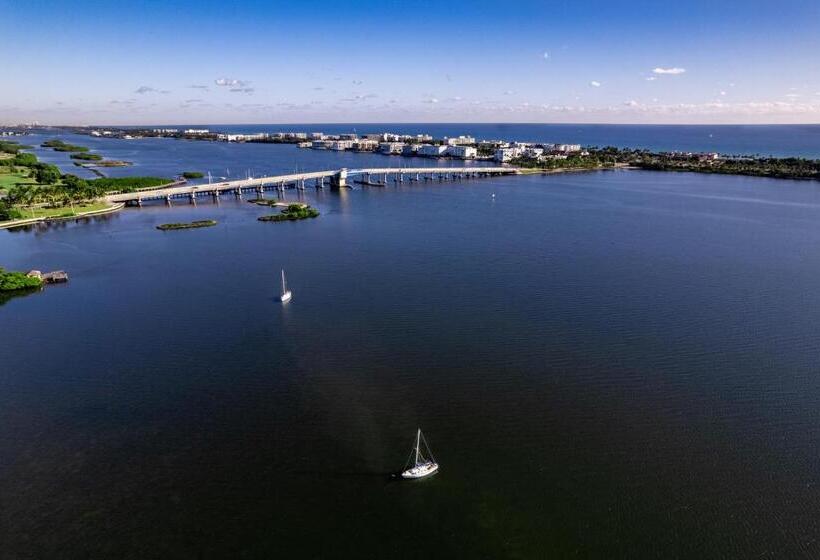 Historic Waterfront Estate With Yard & Modern Kitchen