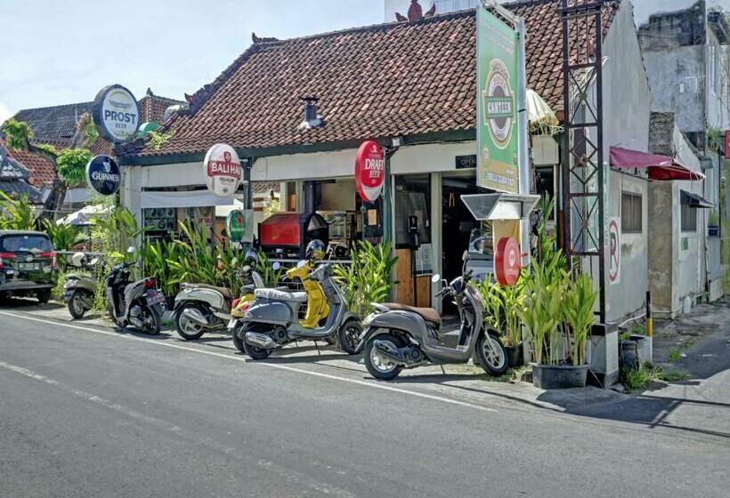 ホテル Oyo 90814 Bali Day