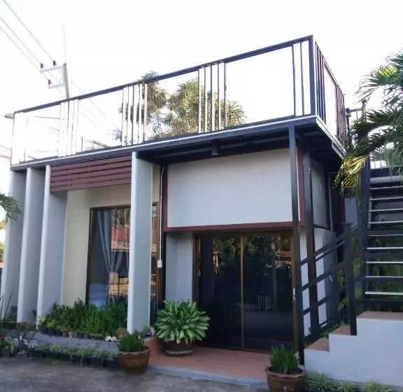 Majatalo บ้านขวัญกมล