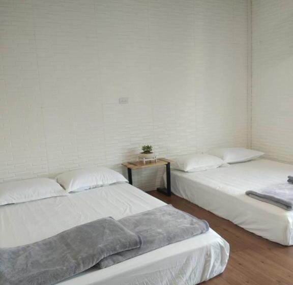 Pensió บ้านขวัญกมล