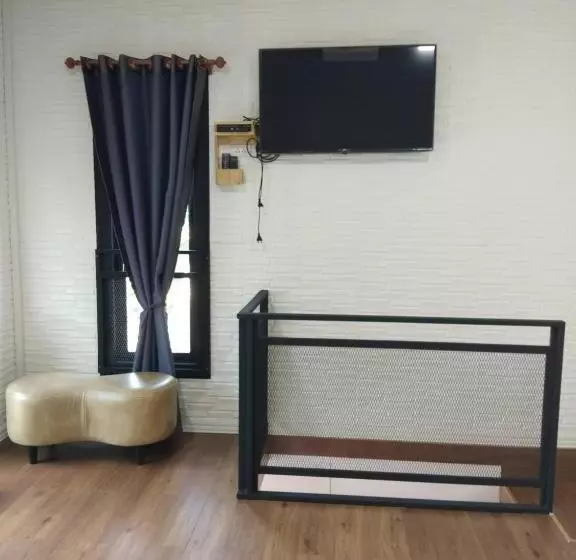 Majatalo บ้านขวัญกมล