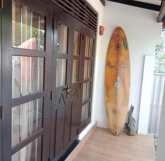 Pension (Hôtel basse catégorie) K6 Villa