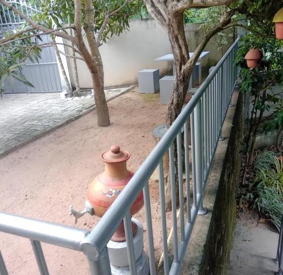 Pension (Hôtel basse catégorie) K6 Villa