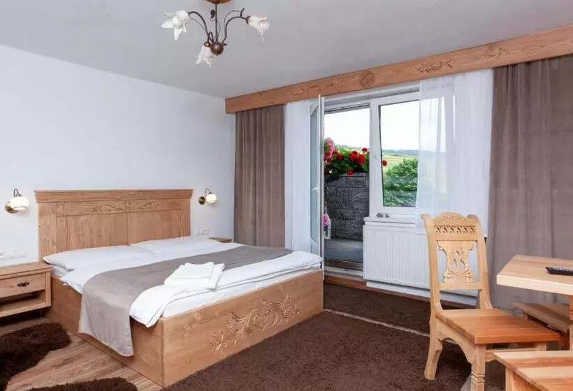 Aamiaismajoitus (B&B) Drevenica U Pavla