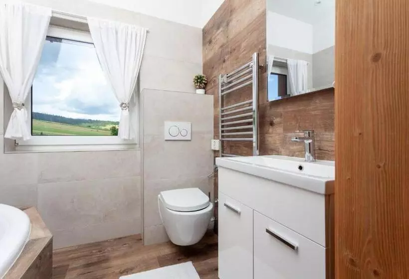 Aamiaismajoitus (B&B) Drevenica U Pavla