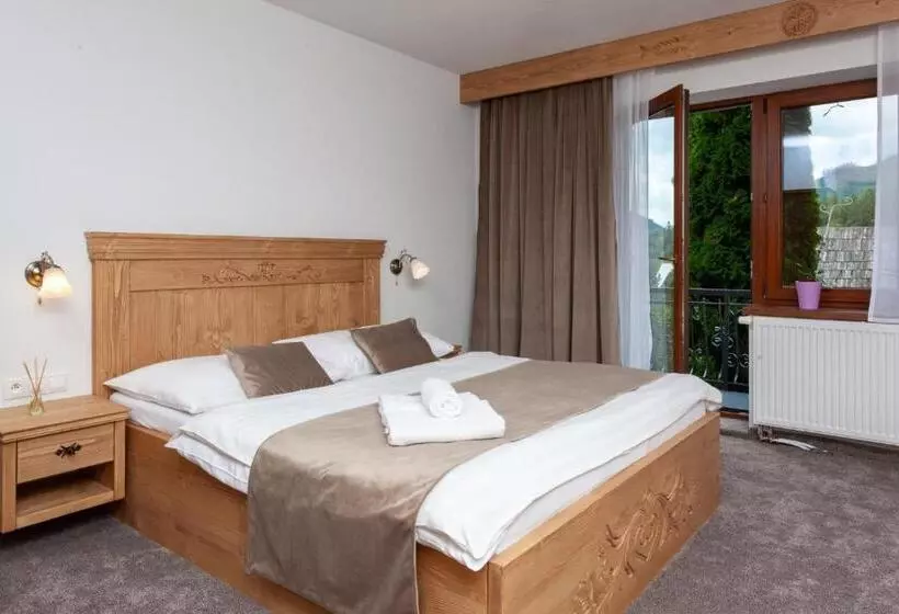 Aamiaismajoitus (B&B) Drevenica U Pavla