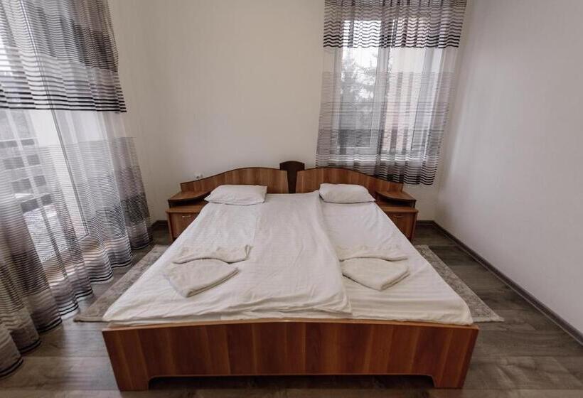 Отель готель яблуниця