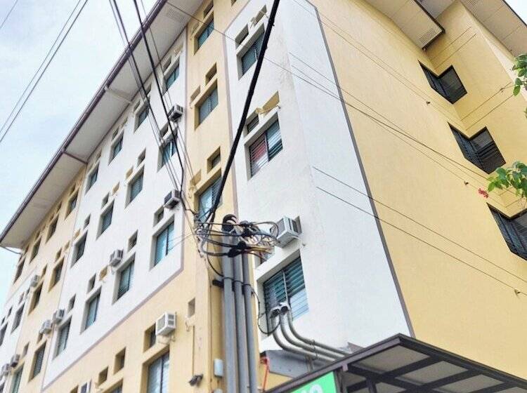 בית מלון כפרי Airobedz Manila Near Taft Avenue