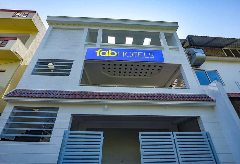 Fabhotel Greenwood Stays