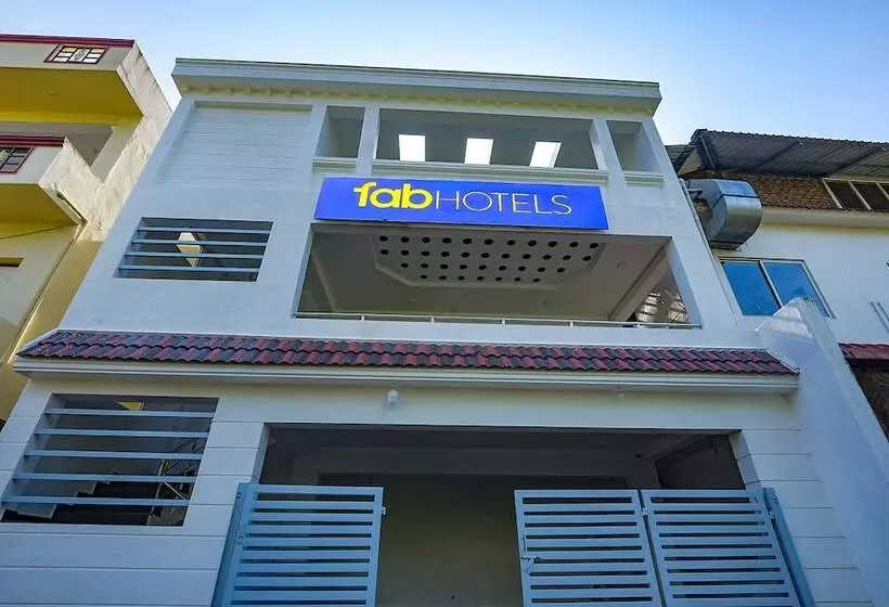 Fabhotel Greenwood Stays