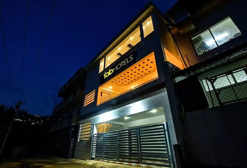 Fabhotel Greenwood Stays