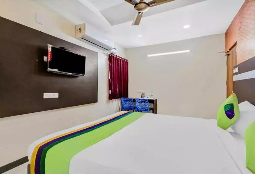 ホテル Treebo Sripadha Residency Alipiri Road