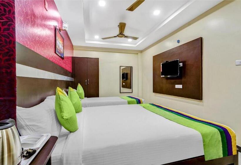 Hotel Treebo Sripadha Residency Alipiri Road