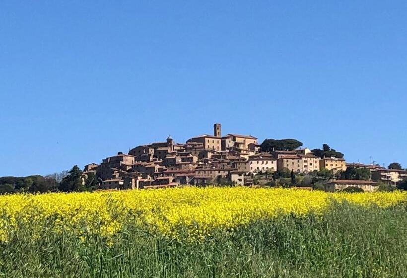 In Piazza Casale Marittimo